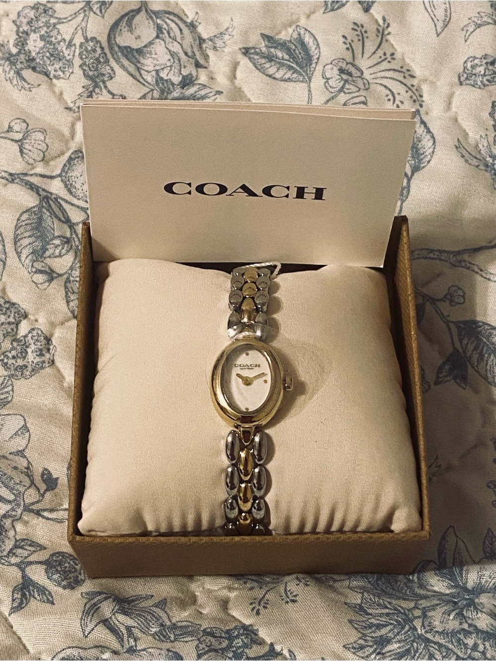 Coach Sammy Oval Quartz Watch